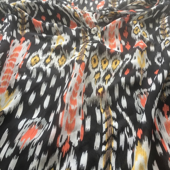 Sheer Printed High/Low Blouse- Small 🧡 - Picture 2 of 3